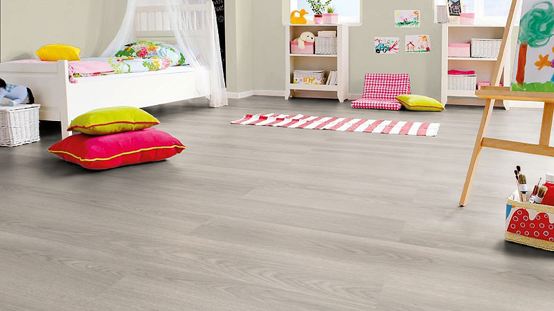 Ламинат Haro Tritty 100 дуб светло-серый 527077 фото в интерьере Ламинат Haro Tritty 100 дуб светло-серый 527077 фото в интерьере